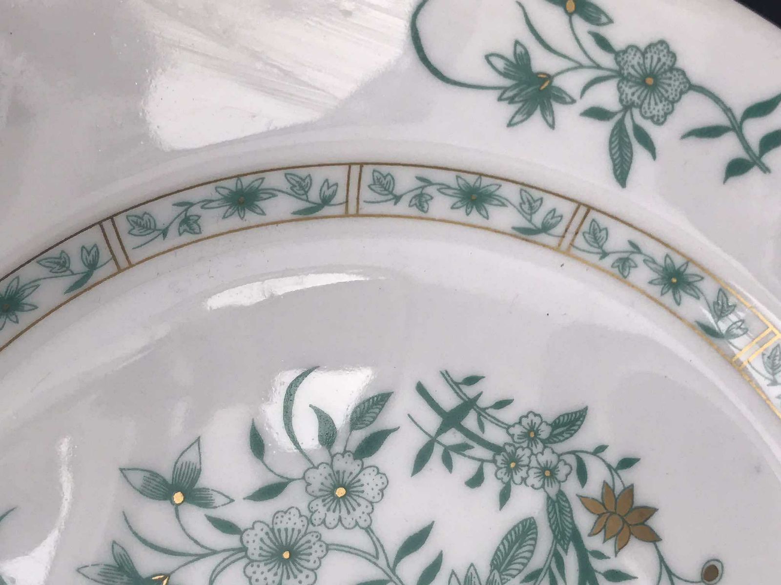 photo for sale 6 Porcelain Bernardaud Limoges Dinner Plates Set Pekin Pattern Discontinued Replacement Golden Rim Romantic Green Plants Flowers Christmas