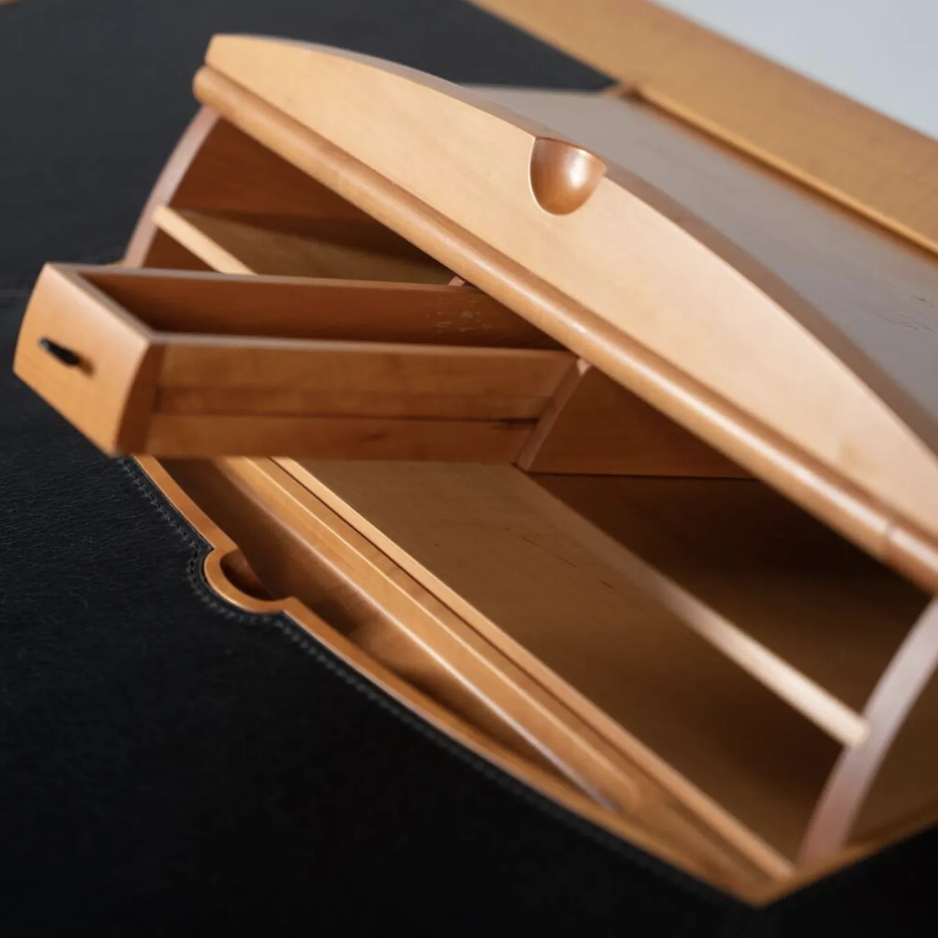 Mid Century Modern Desk By Zanotta, Italy photo vinterior