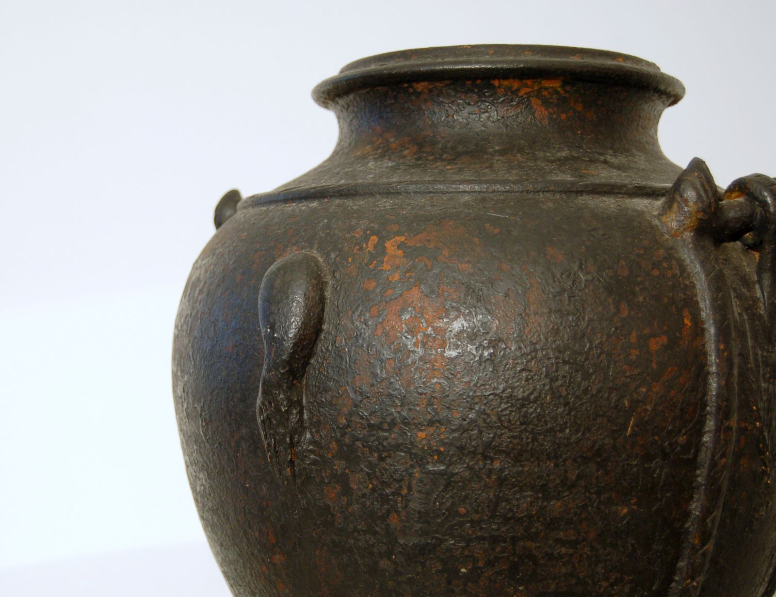 photo furniture Vase Khmer Empire 11 Th / 12 Th Century / Angkor Period