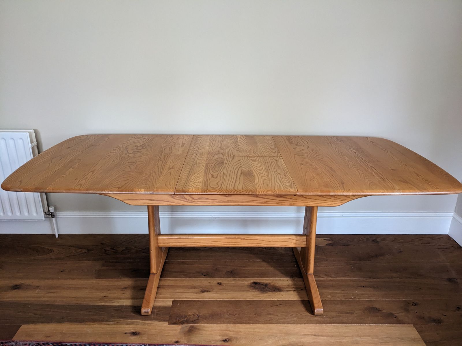 Ercol Windsor Extending Dining Table