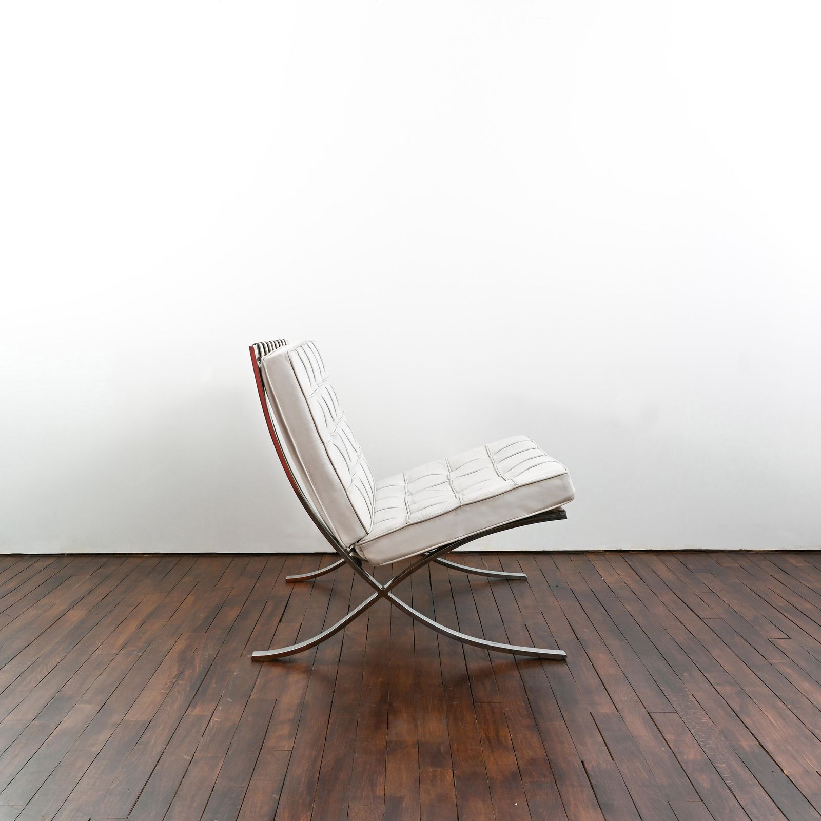 Barcelona Chair In Off White Leather Designed By Ludwig Mies Von Der Rohe photo furniture