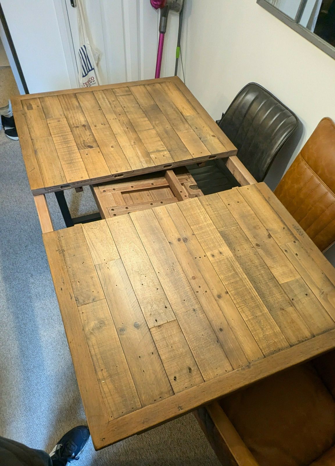 Carter Extendable Dining Table And Six Chairs photo vinterior