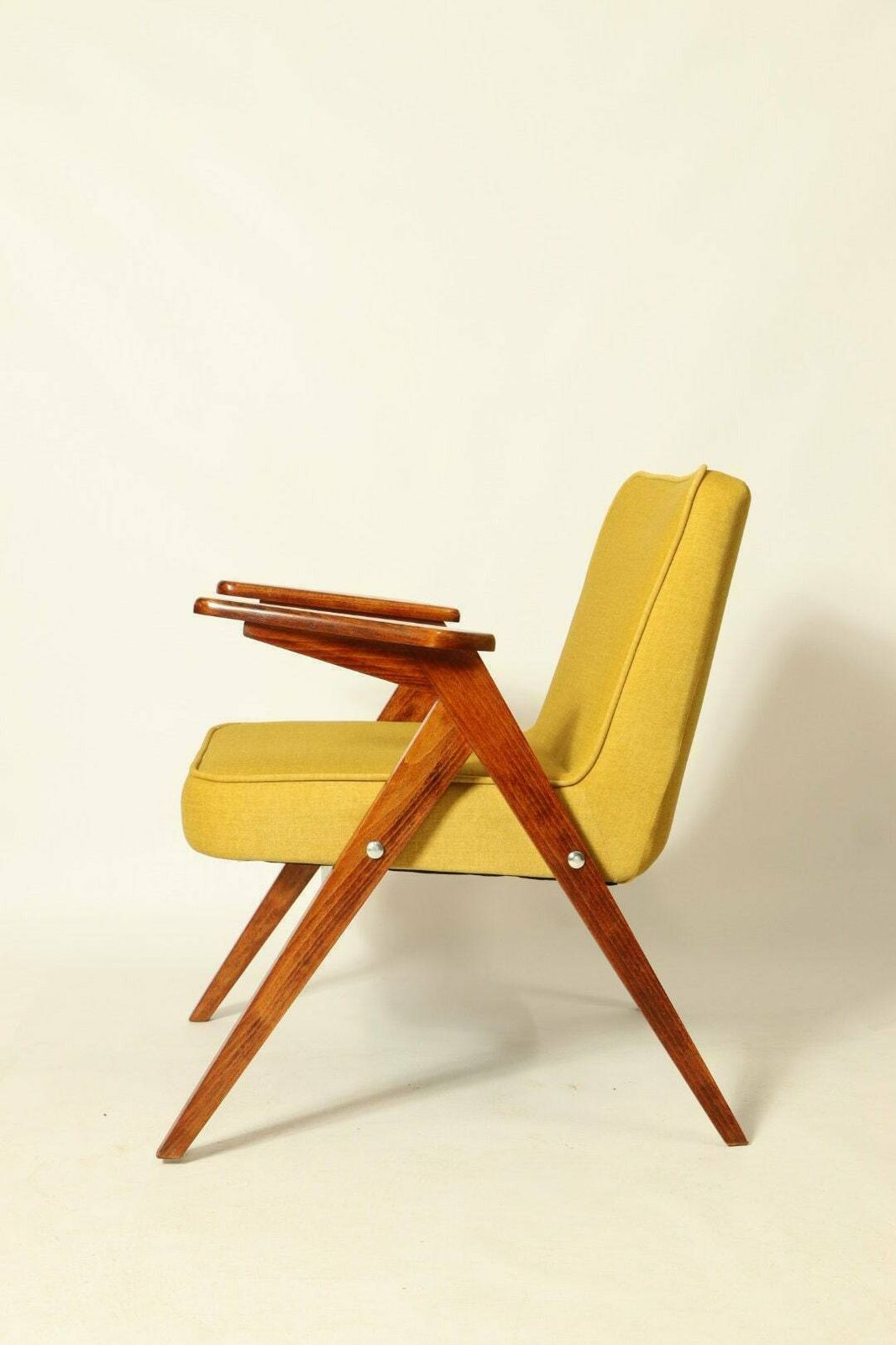 Fauteuil Mid Century Modern Design Geel Stof Jaren 1970 Scandinavisch Design Woonkamer Fauteuil Boho Teakkleur photo furniture