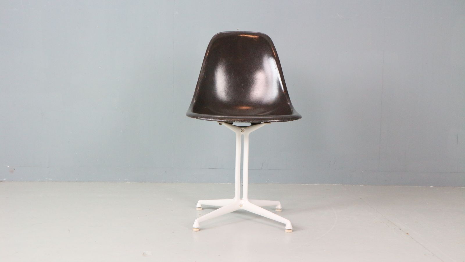 Charles & Ray Eames Set Of 4 Off Black"La Fonda" Chairs For Herman Miller, 1960 photo vintage