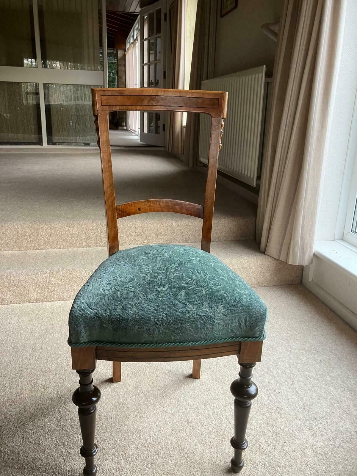 photo furniture 4 X Biedermeier Dining Chairs With Burl Onlay