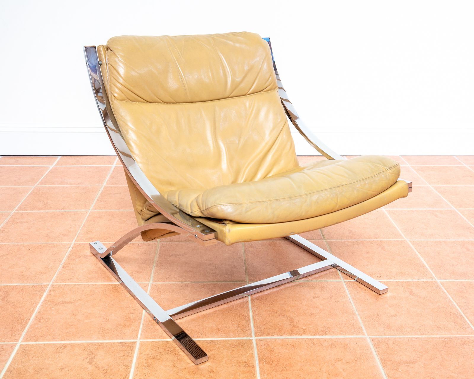 Zeta Leather Chair By Paul Tuttle For Strassle Cream Leather Chrome Cantilever 1970s Space Age Mcm Mid Century Modernist Rocket Launcher Chair Z Chair photo buy