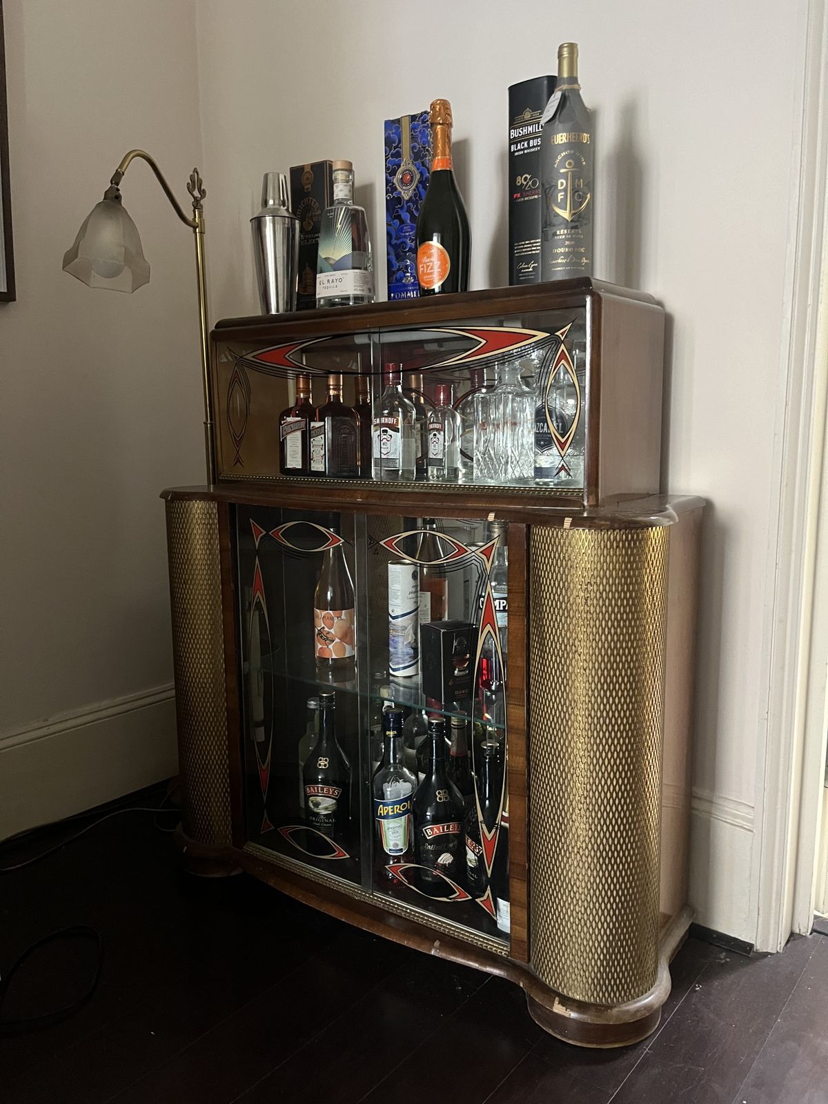 Transitional Modern Eglomise Mirrored Bar Cabinet