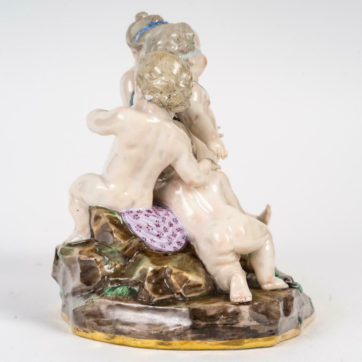 Sculpture, Group In Meissen Porcelain, 19th Century, Napoleon III Period. photo vinterior