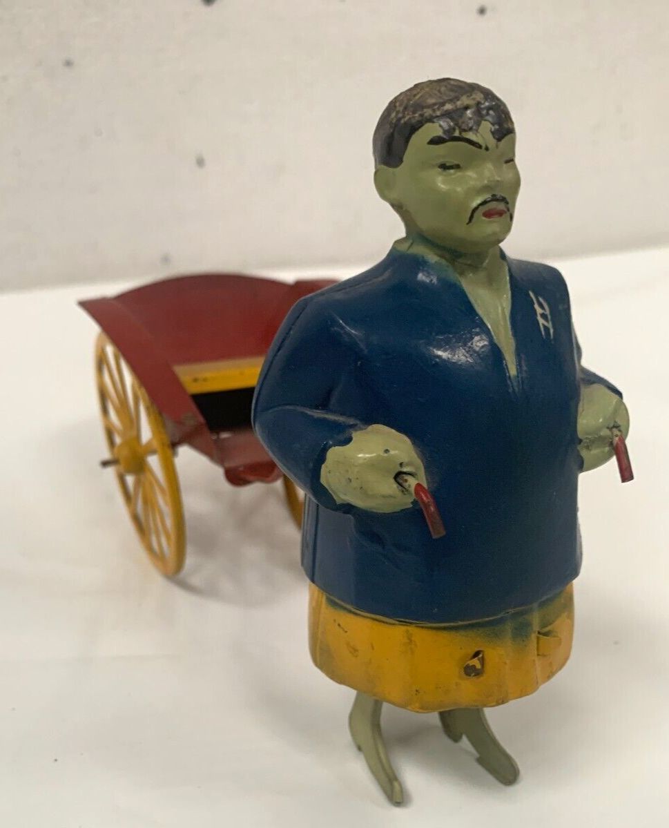 Antique Toy Shoots Chinese Painted Sheet Metal Circa 1930. 20th Century. photo vinterior