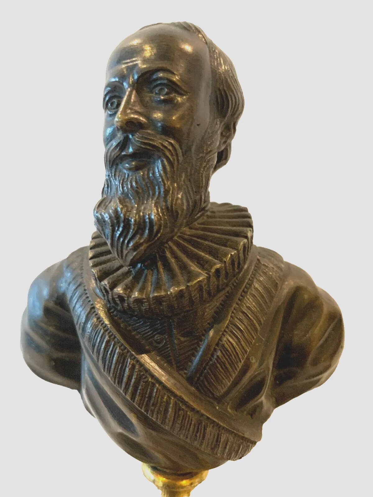 photo furniture Pair Of Napoleon III 19th Century Chiseled Bronze Bust