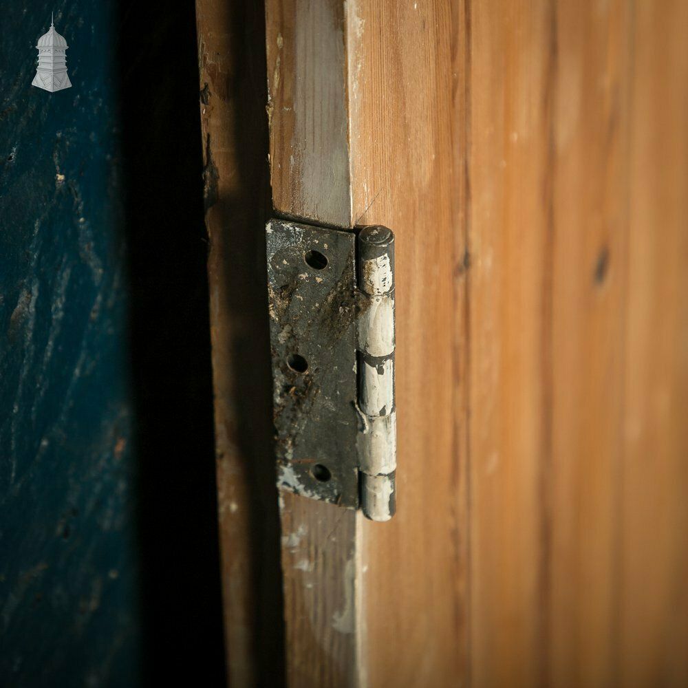 Framed Plank Door, Beaded Pine photo 270.0