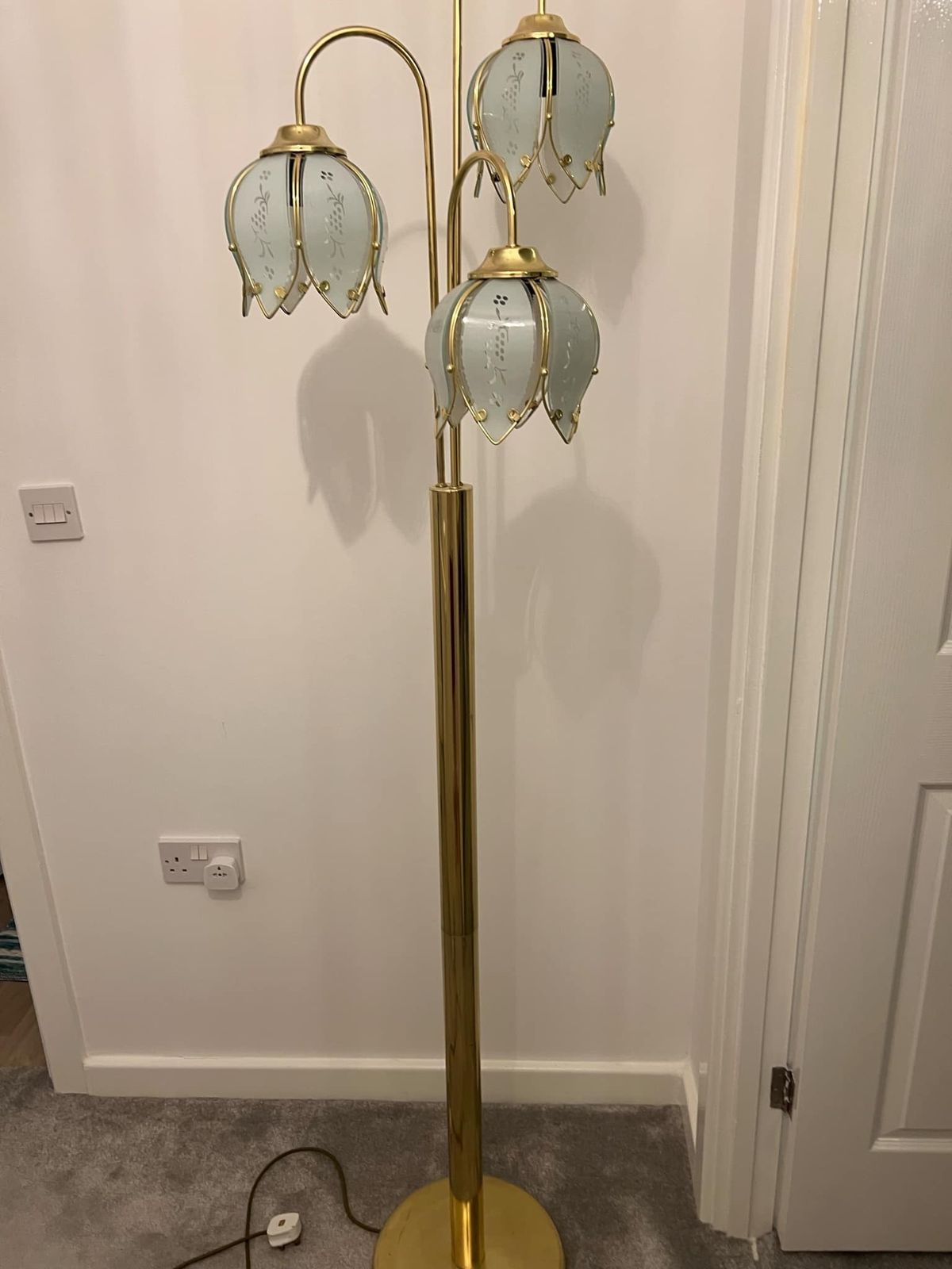 Middle Century Tulip Flower Floor Lamp , Hollywood Regency Brass Standart Lamp photo for sale