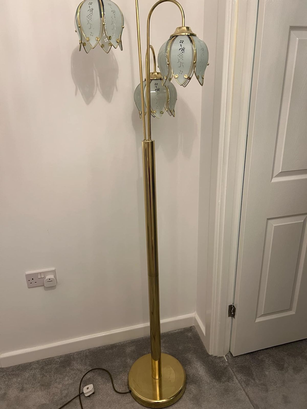 photo furniture Middle Century Tulip Flower Floor Lamp , Hollywood Regency Brass Standart Lamp