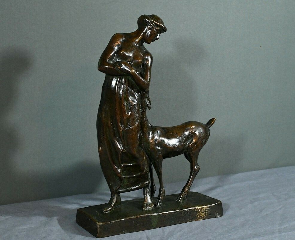 Bronze “The Woman With The Fawn”, Primavera Workshop – 1930 photo furniture