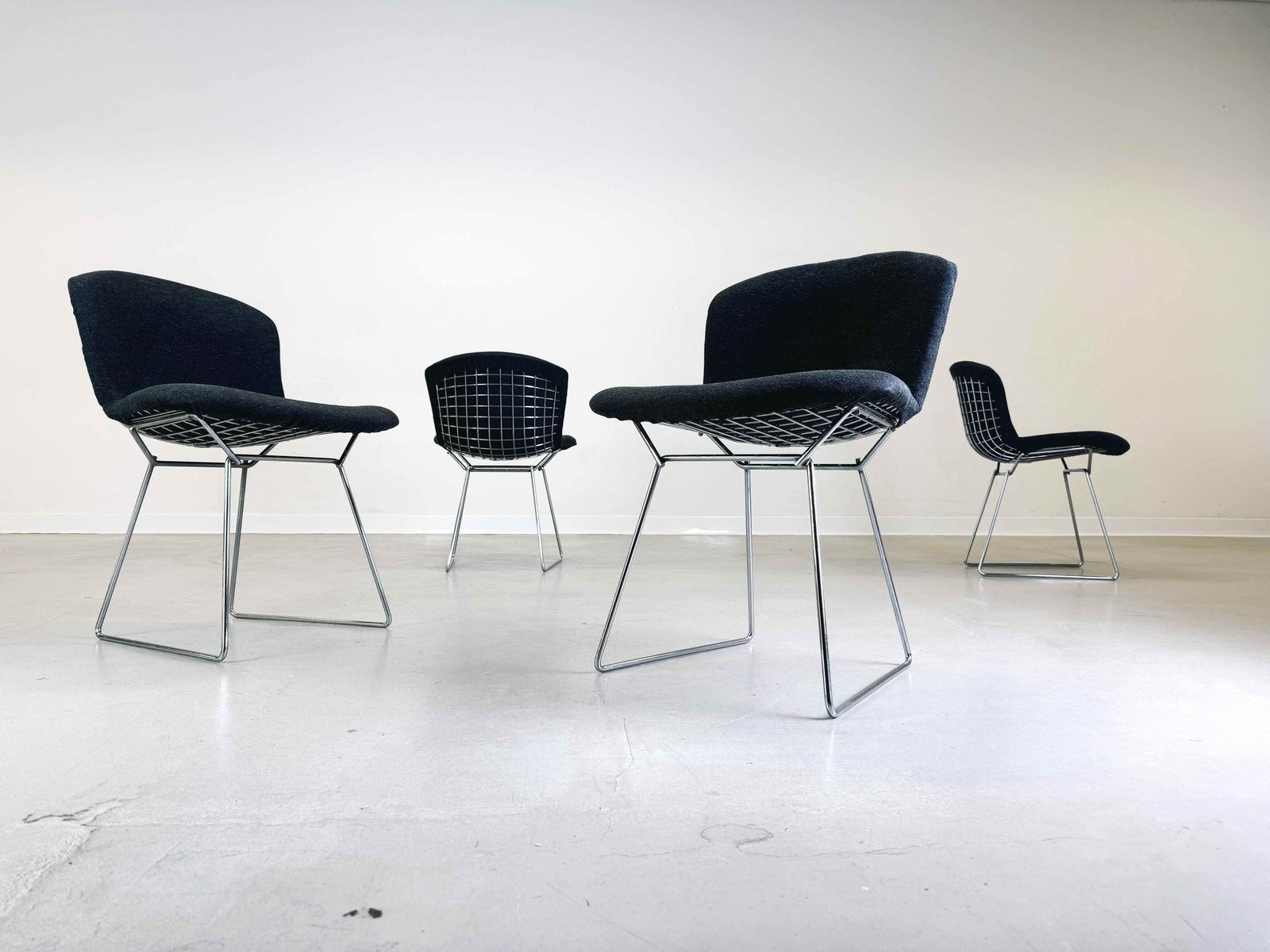Set Of 4 Chairs Harry Bertoia Knoll Intenational 1980s Upholstered photo for sale