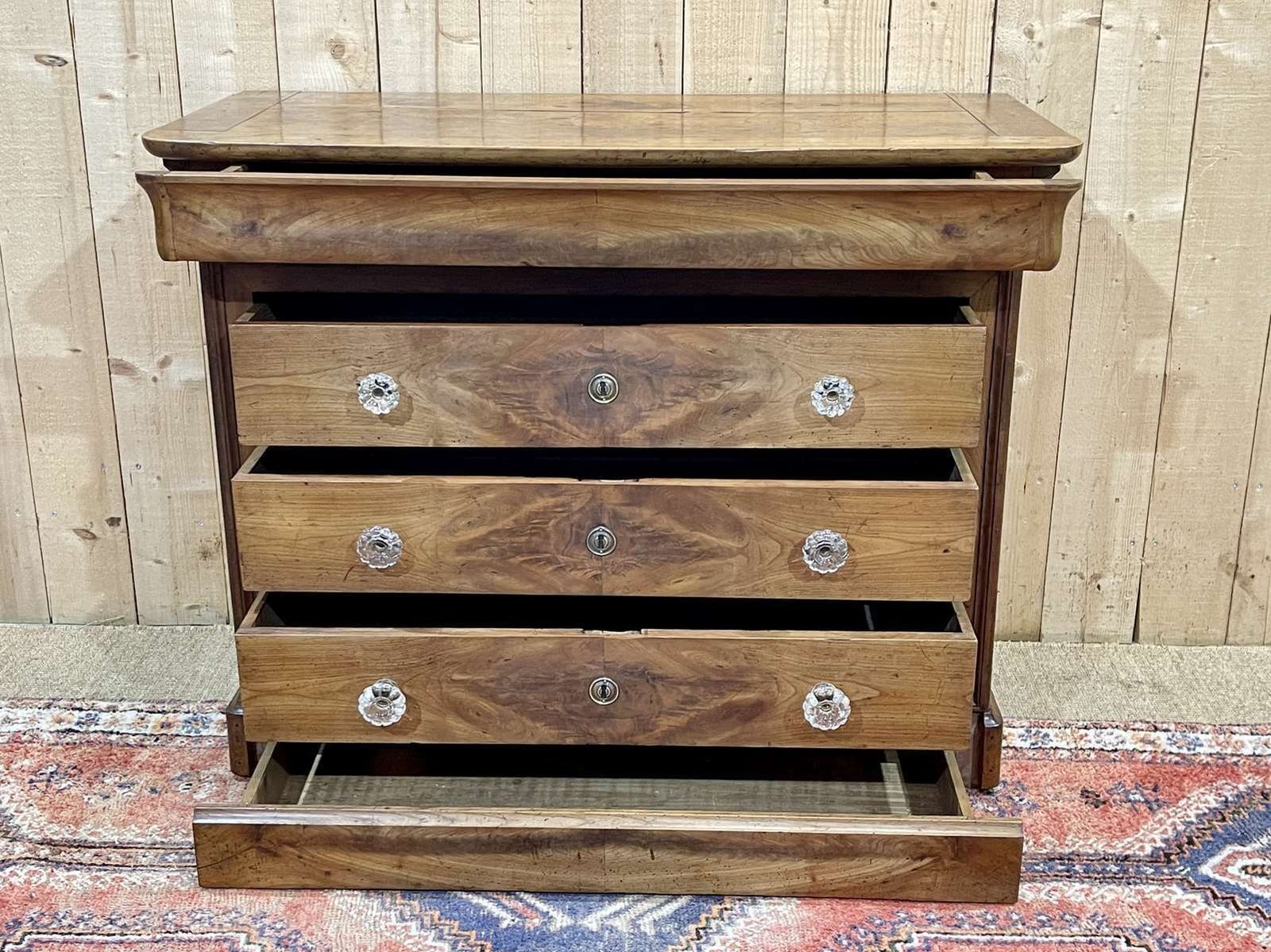 Louis Philippe 5 Drawer Chest Of Drawers From The 19th Century In Cherry Wood photo vinterior