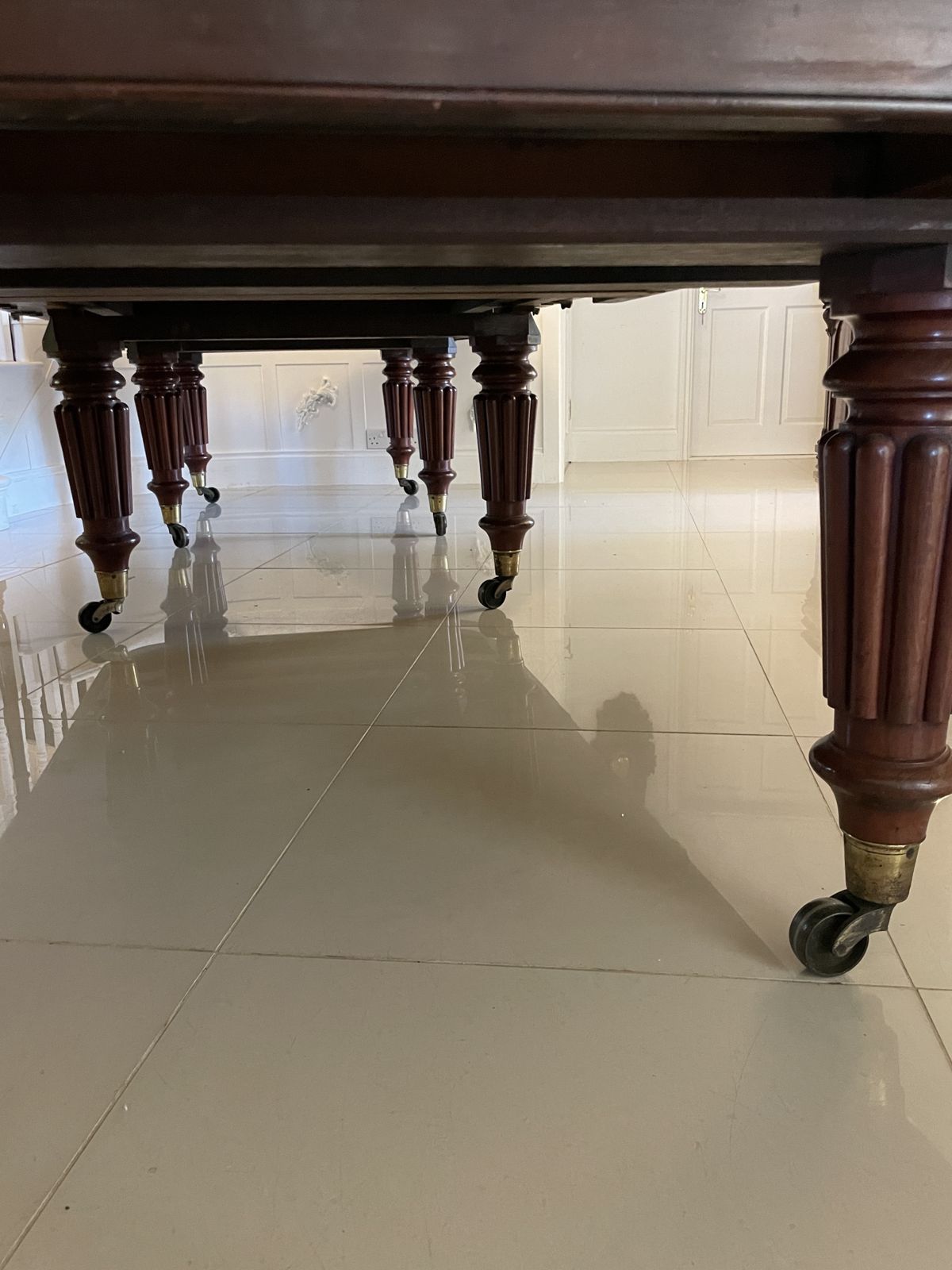 Outstanding Quality Large 16/20 Seater Antique 19th Century Figured Mahogany Dining Table 73 X 176 X 420 Cm photo vinterior