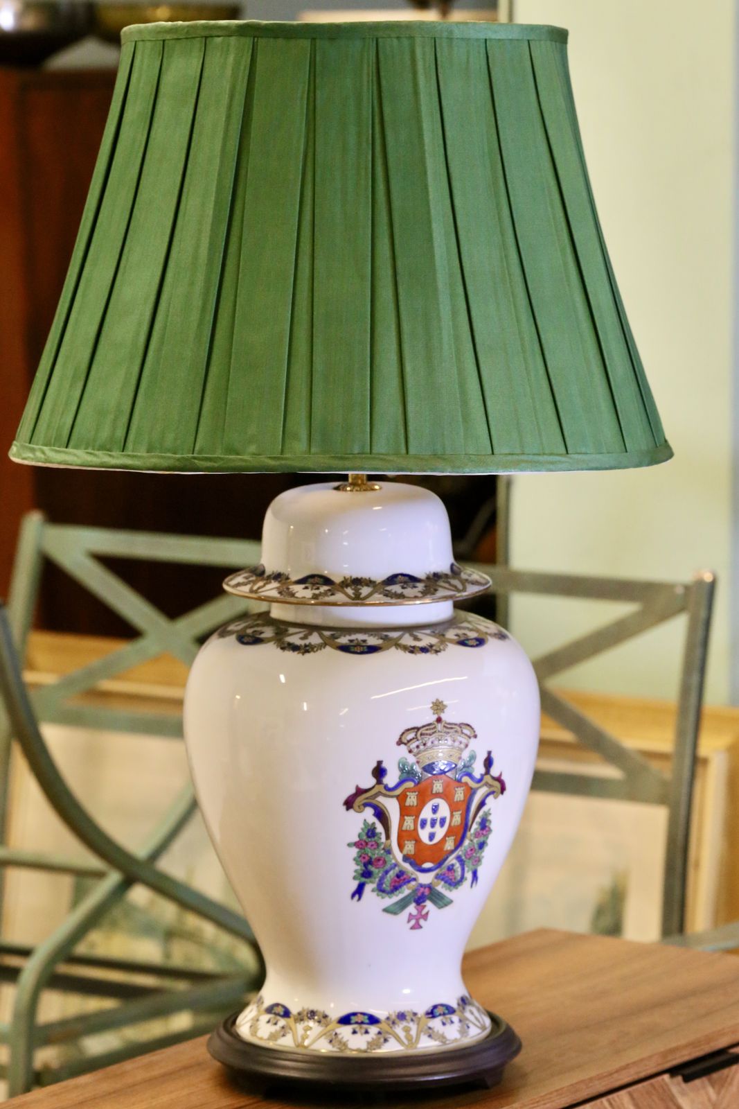 Antique Chinese Porcelain Lamp With Armorial Design   51cm Height photo Lighting