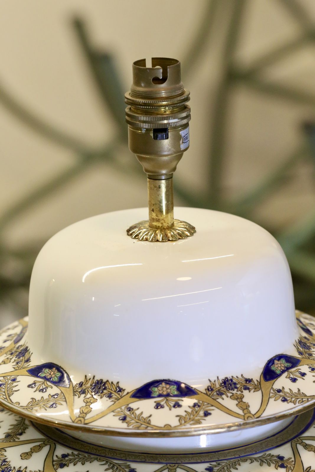 Antique Chinese Porcelain Lamp With Armorial Design   51cm Height photo vinterior