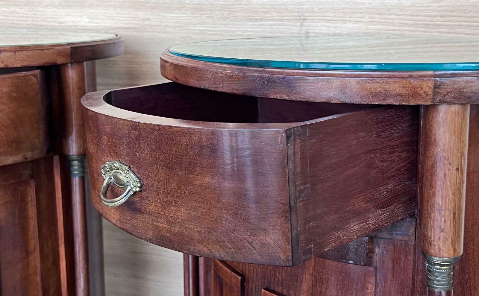 photo vintage 1890 Biedermeier Style Drum Tables With Drawer And Door