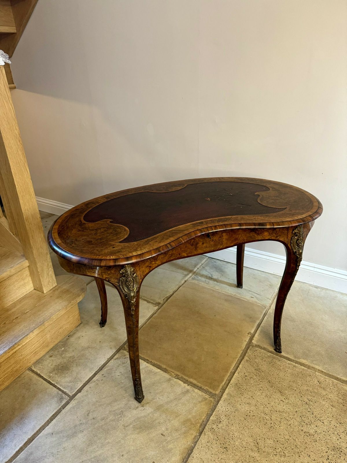 Victorian Freestanding Quality Inlaid Burr Walnut Kidney Writing Table photo Furniture