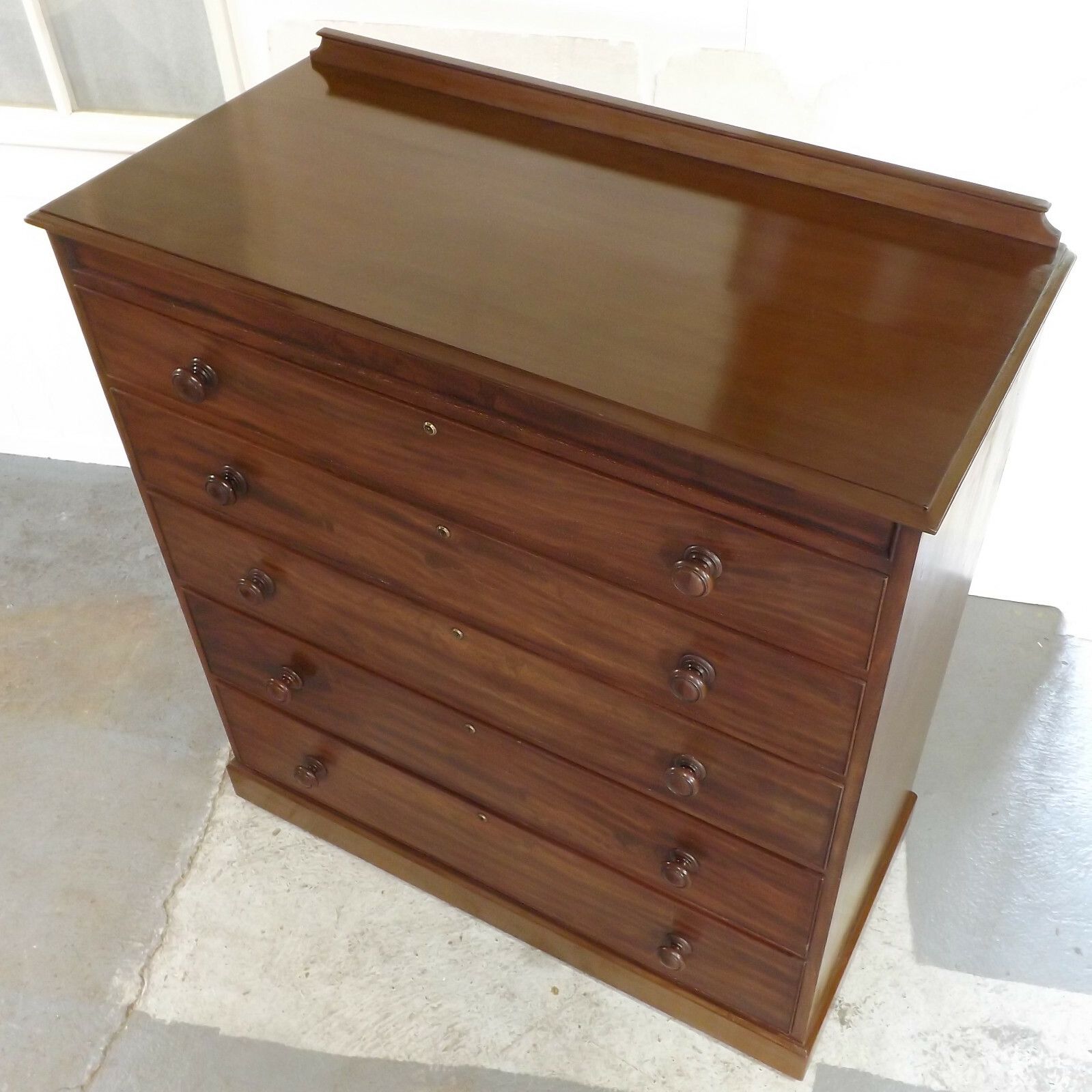 Large Linen Chest (Delivery Available) Chest Of Drawers Mahogany & Paint photo 650.0