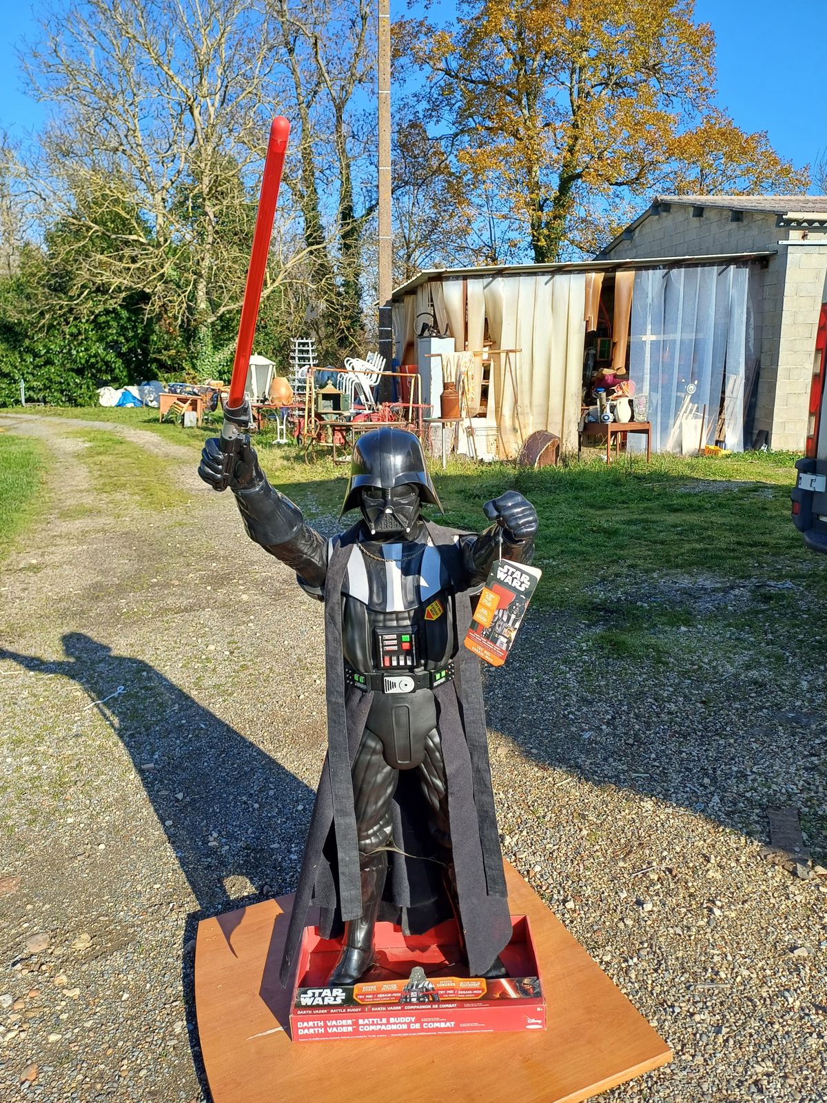 Large Format Figure Of Darth Vader 122 Cm