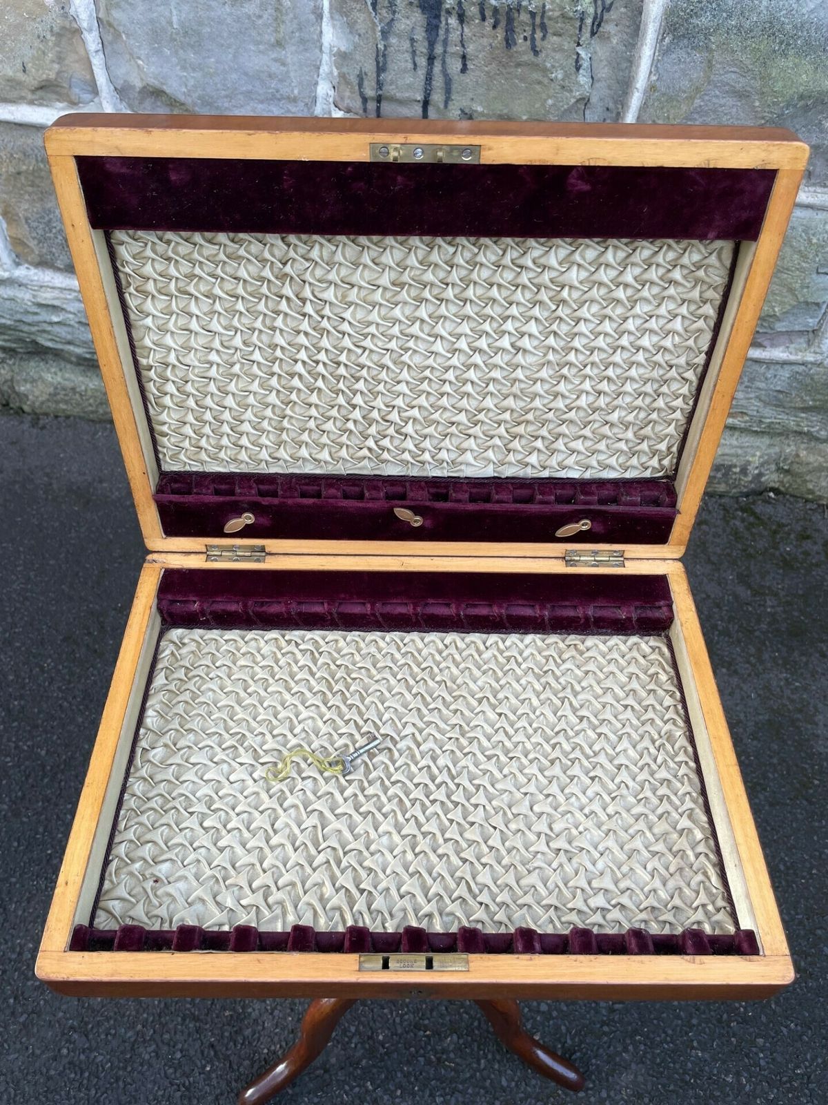 Antique Mahogany Side Table photo vinterior