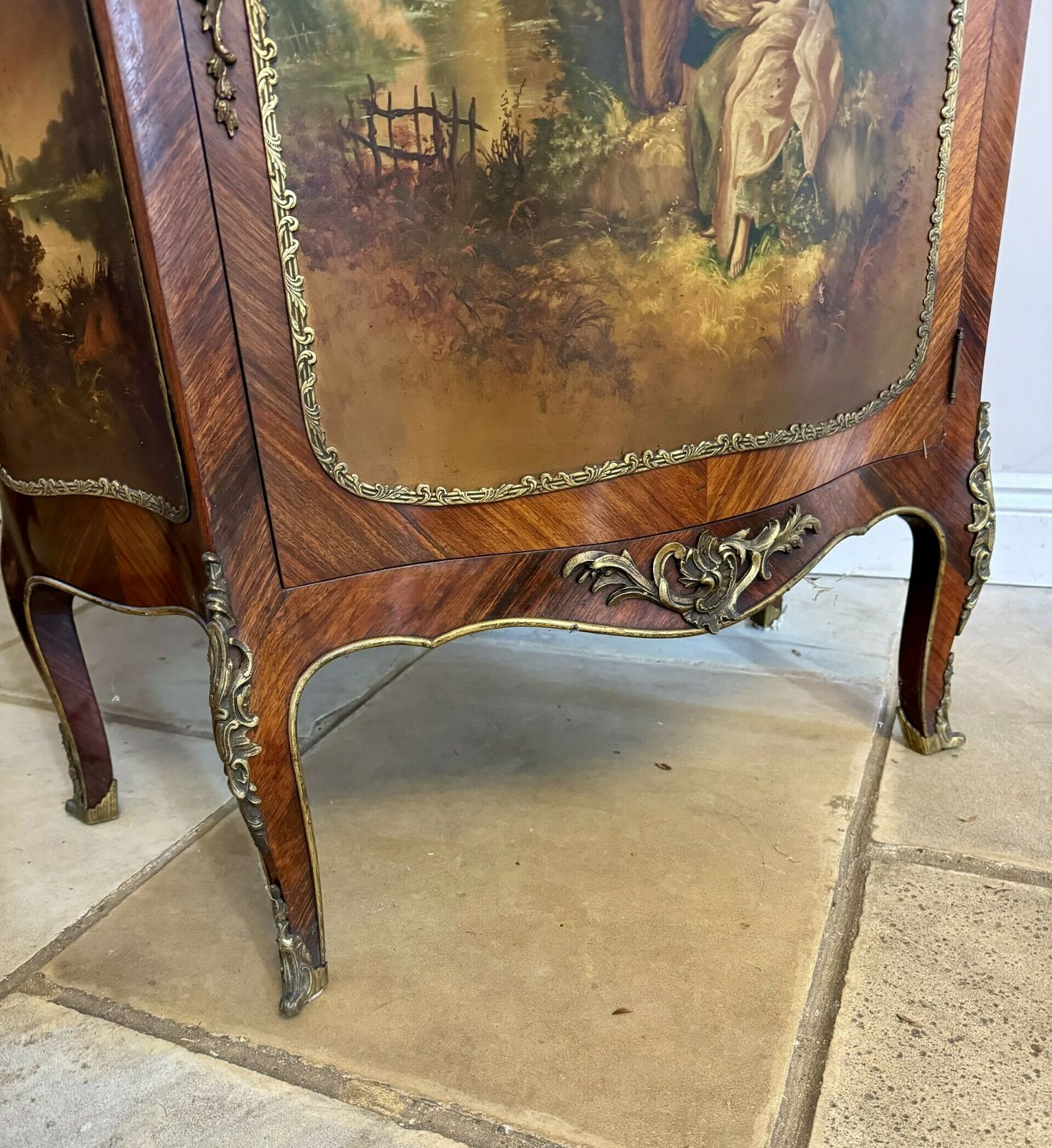 Superb Quality Antique French Kingwood Display Cabinet photo Furniture