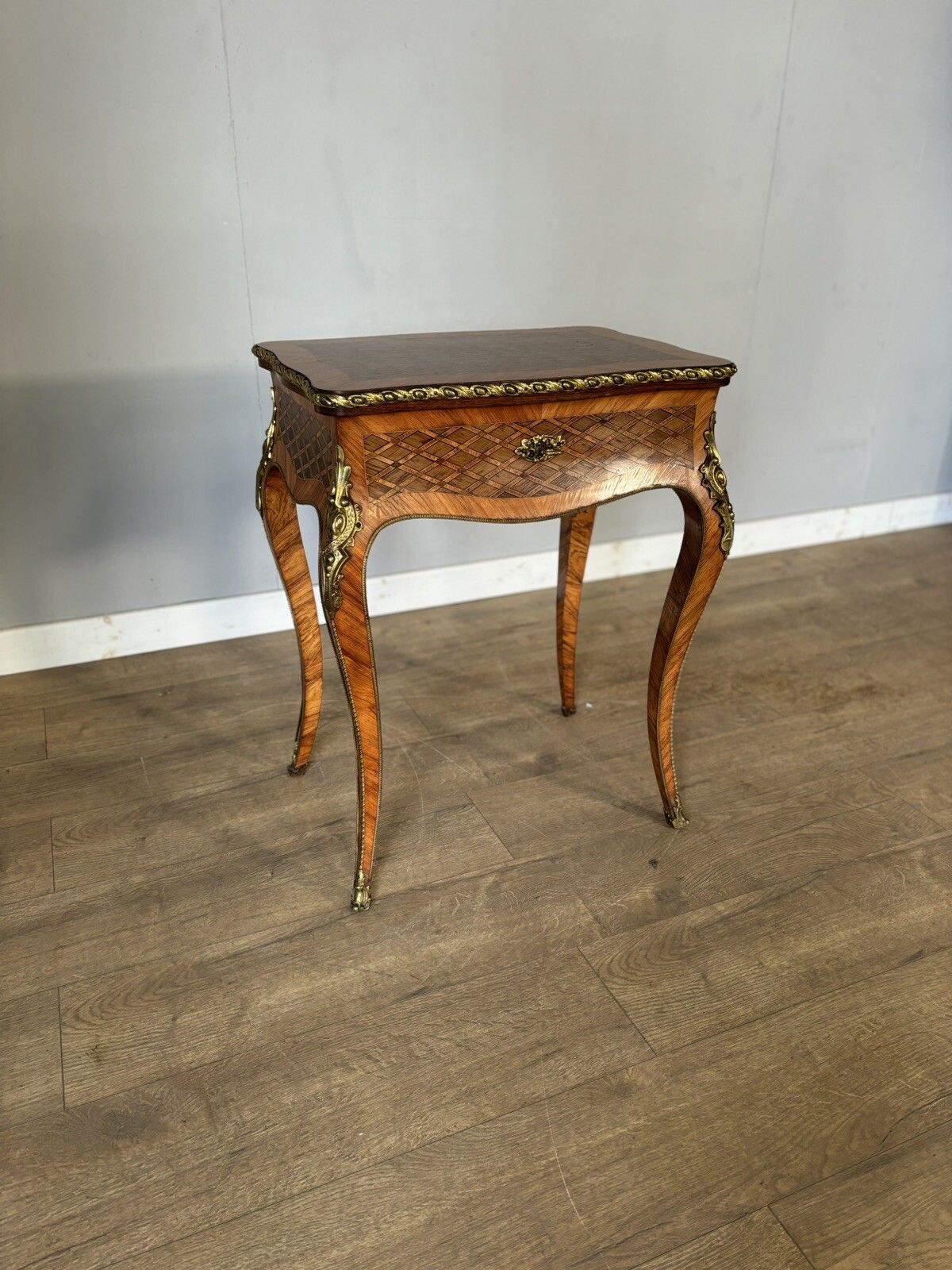 Furniture An Exceptional Quality Rosewood And Kingswood Ladys Vanity Set photo