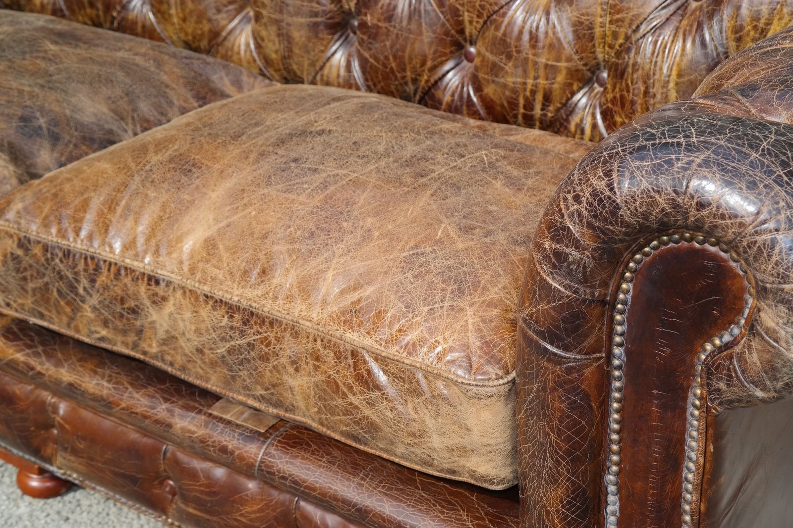 photo vinterior Superb Timothy Oulton Westminster Feather 2.5 Seater Leather Sofa Vintage Cigar