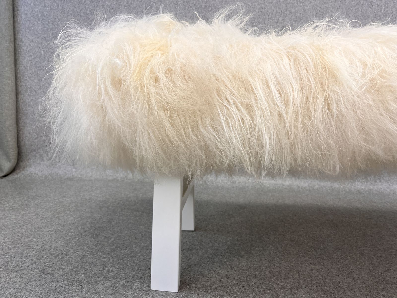White Yeti Real Sheepskin Fluffy Furry Bench Chair Bedside photo vinterior