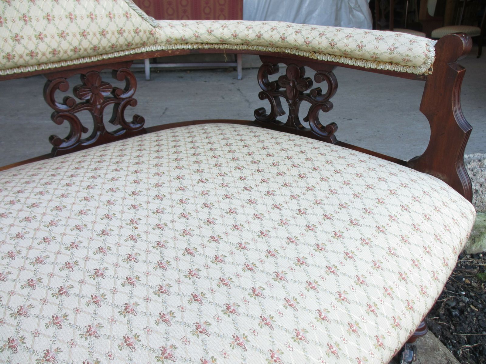 photo vintage Superbvictorian Mahogany Upholstered 5 Piece Parlour Suite