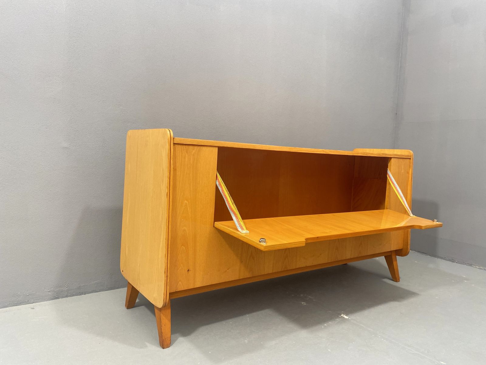 photo vinterior Midcentury Ash Wood Dresser By F.Jirák For Tatra, 1960´S, Czechoslovakia