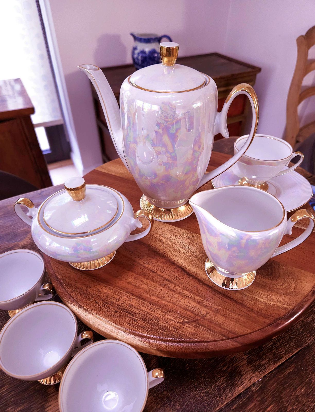 photo furniture Rare & Exceptional 1960s Chodziez Demi Tasse Set In Pearlescent 'Shell' Style
