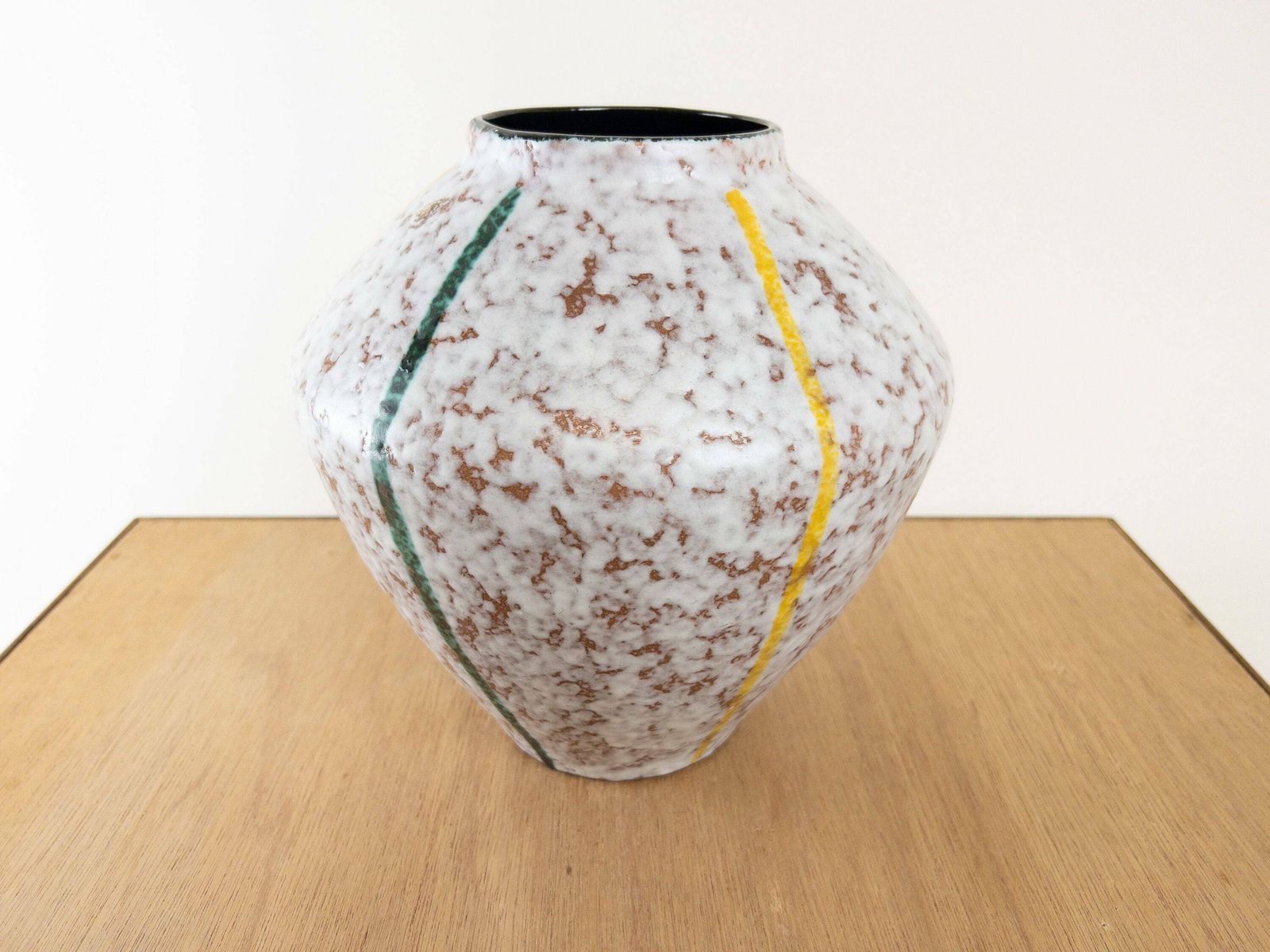Xl West German Pottery   Scheurich Ceramic Vase   Mid Century Modern   Wide Waisted Speckled Decor  Scheurich 542 25 photo for sale