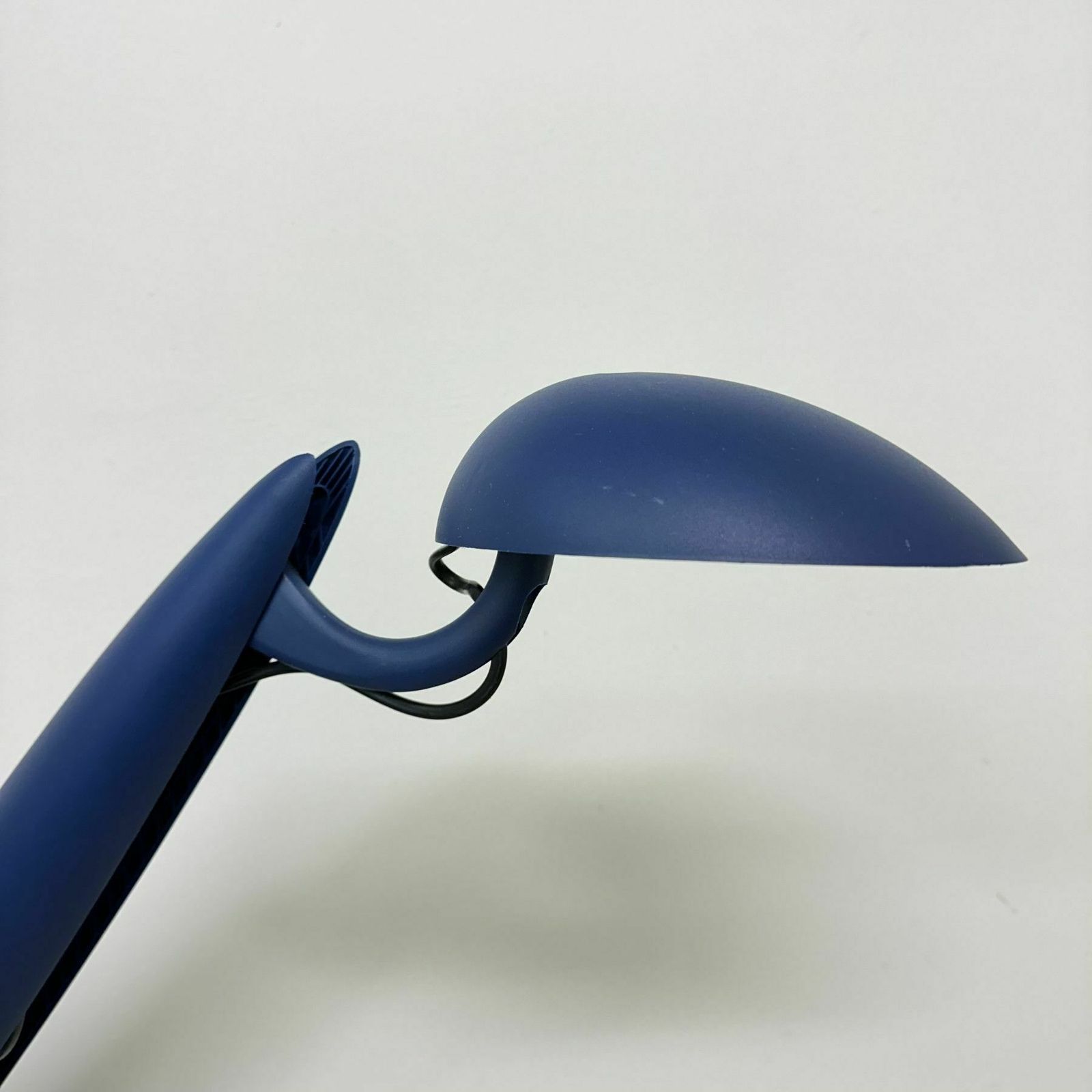 photo vintage Postmodern Heron Blue Lamp By Isao Hosoe For Luxo, 1980’s