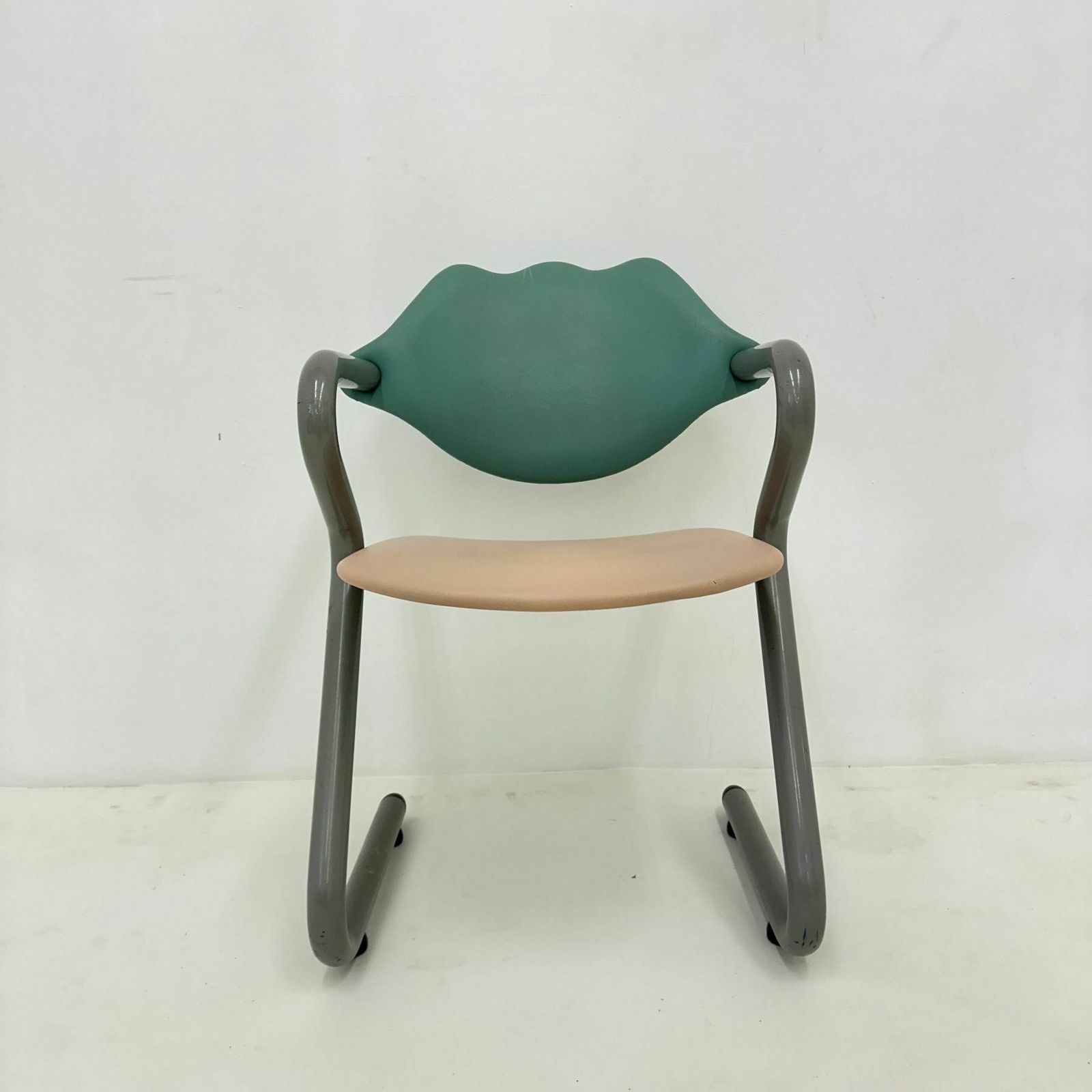Memphis Stijl Lederen Fauteuil, Jaren 1980 photo vinterior