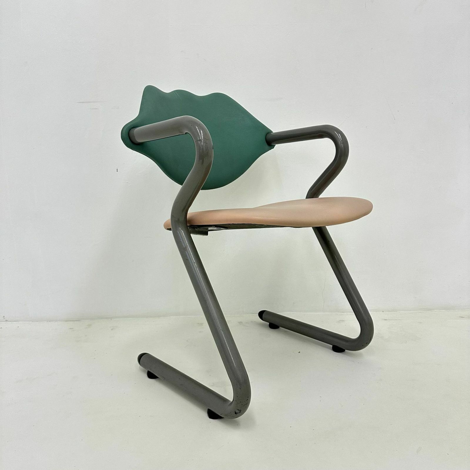 Meubels Memphis Stijl Lederen Fauteuil, Jaren 1980 photo