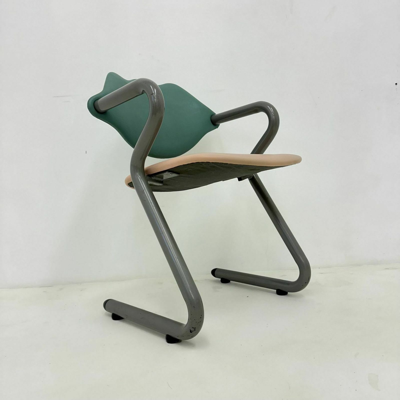 photo vintage Memphis Stijl Lederen Fauteuil, Jaren 1980