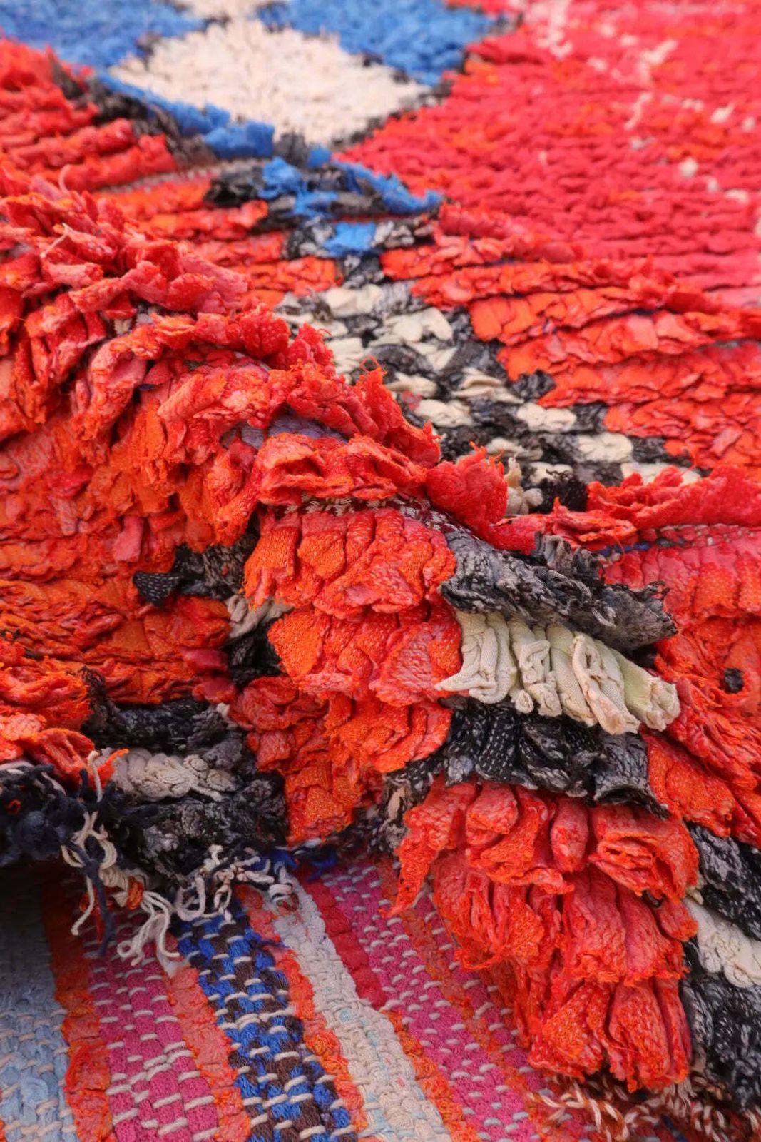 Red Boucherouite Berber Carpet   215 X 150 Cm photo vinterior