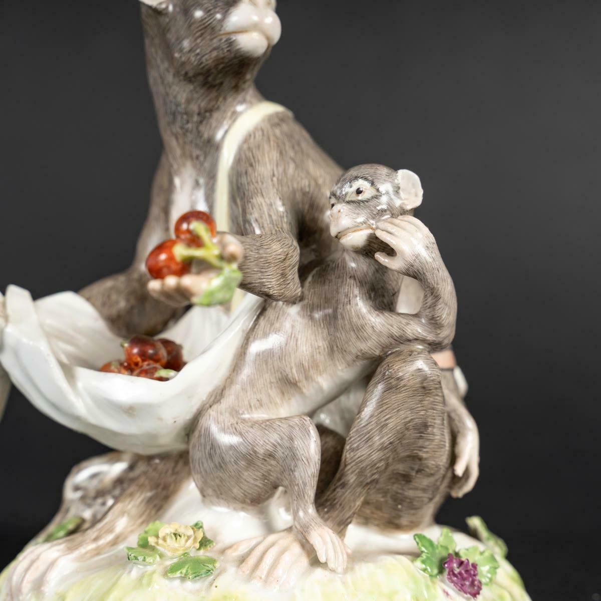 An 18th Century Meissen Porcelain Subject Representing A Monkey And Its Young. photo 5853.0