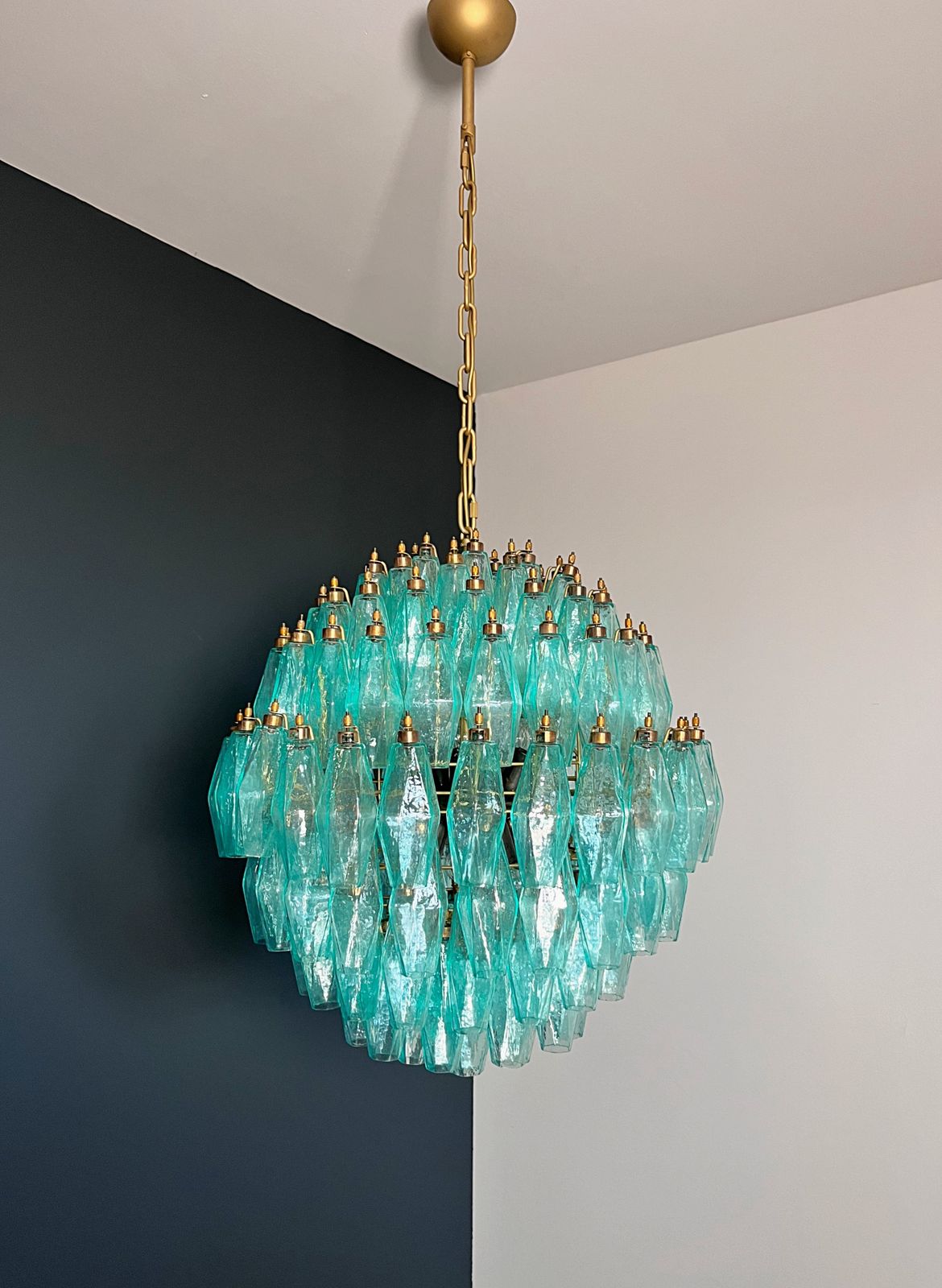 photo furniture Amazing Spherical Murano Poliedri Chandelier   140 Turquoise Poliedri