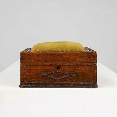 French Art Deco Sewing Box In Sculpted Wood, 1890s