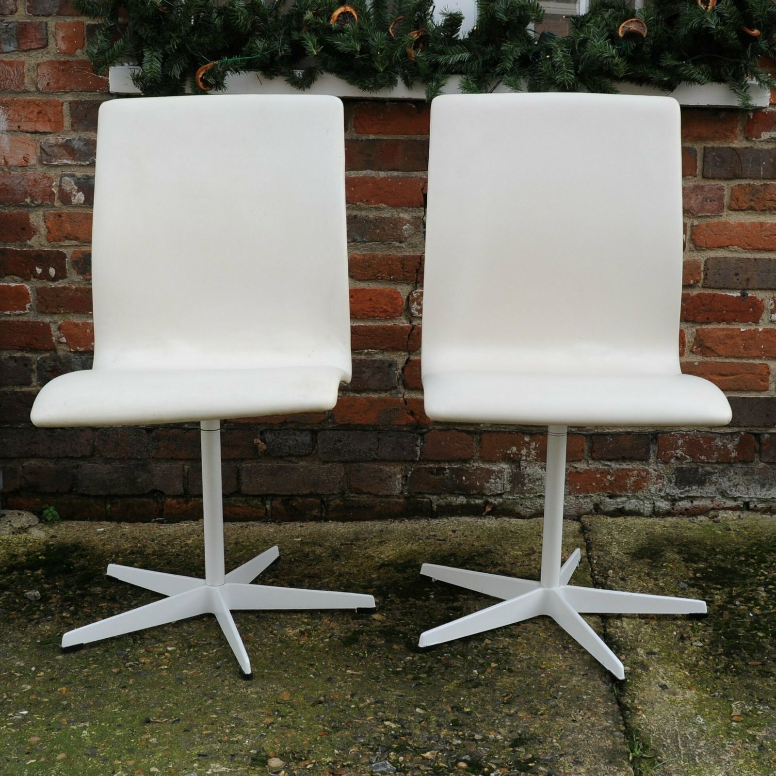 'Oxford' Swivel Chairs In White By Arne Jacobsen For Fritz Hansen, 1965, Set Of 4 photo vinterior