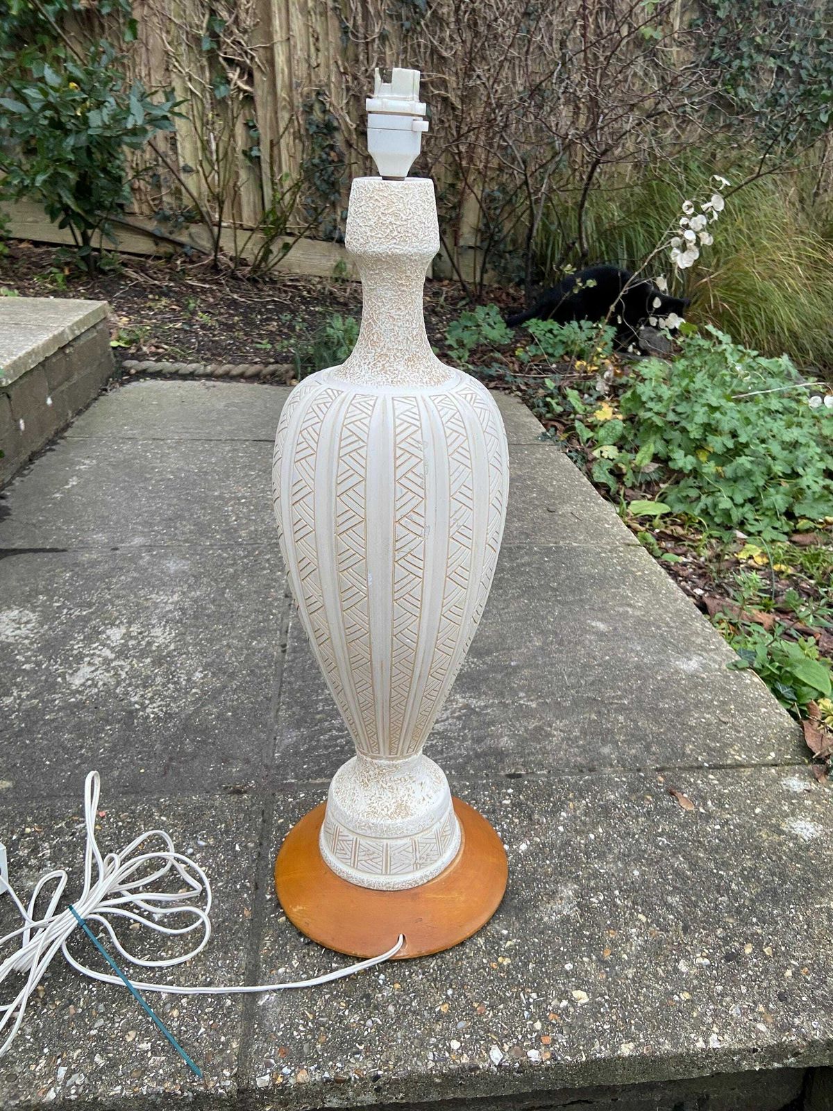 Super Tall Retro 1970s White Pottery Table Lamp On Wooden Base   Vase Style, Stickle Finish And Geometric Design   63 Cm Tall photo Lighting