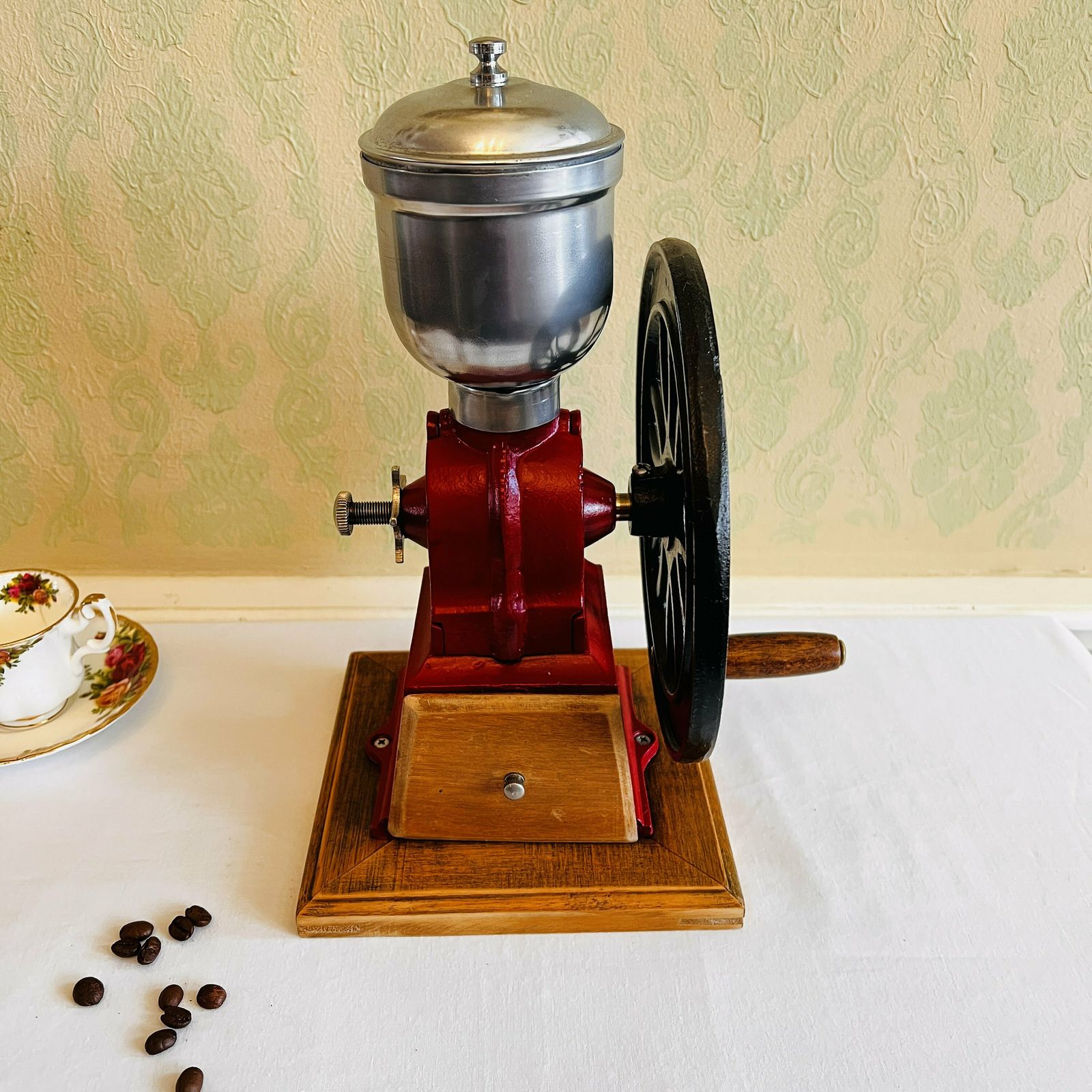 Vintage Coffee Grinder, Wood And Iron Cast, Vintage, Bar And Home Decor, Model Industrial Revolution photo 412.0