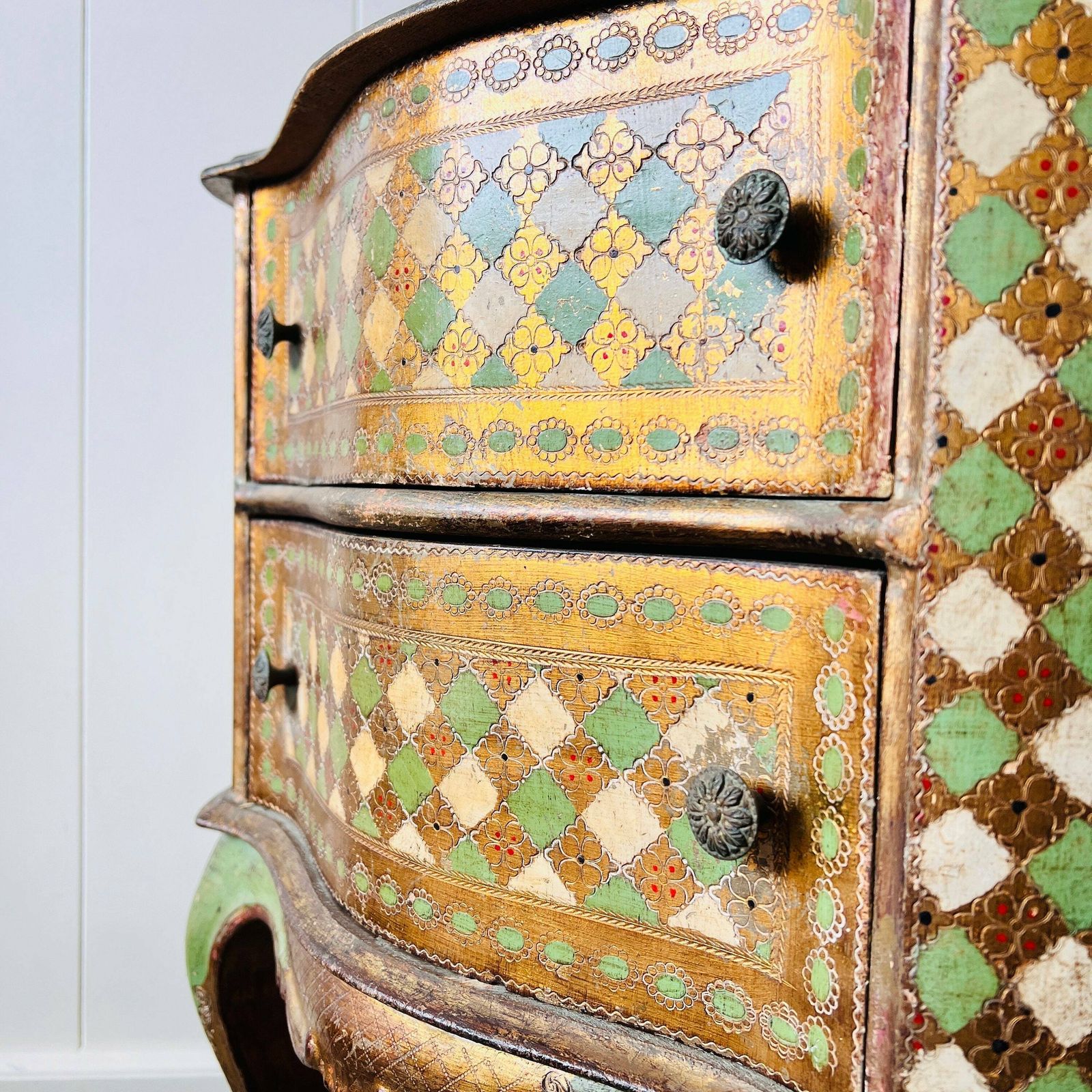 Vintage Cabinet / Gilded Wood Italian Cabinet / Hollywood Regency / Florentine Furniture photo Furniture