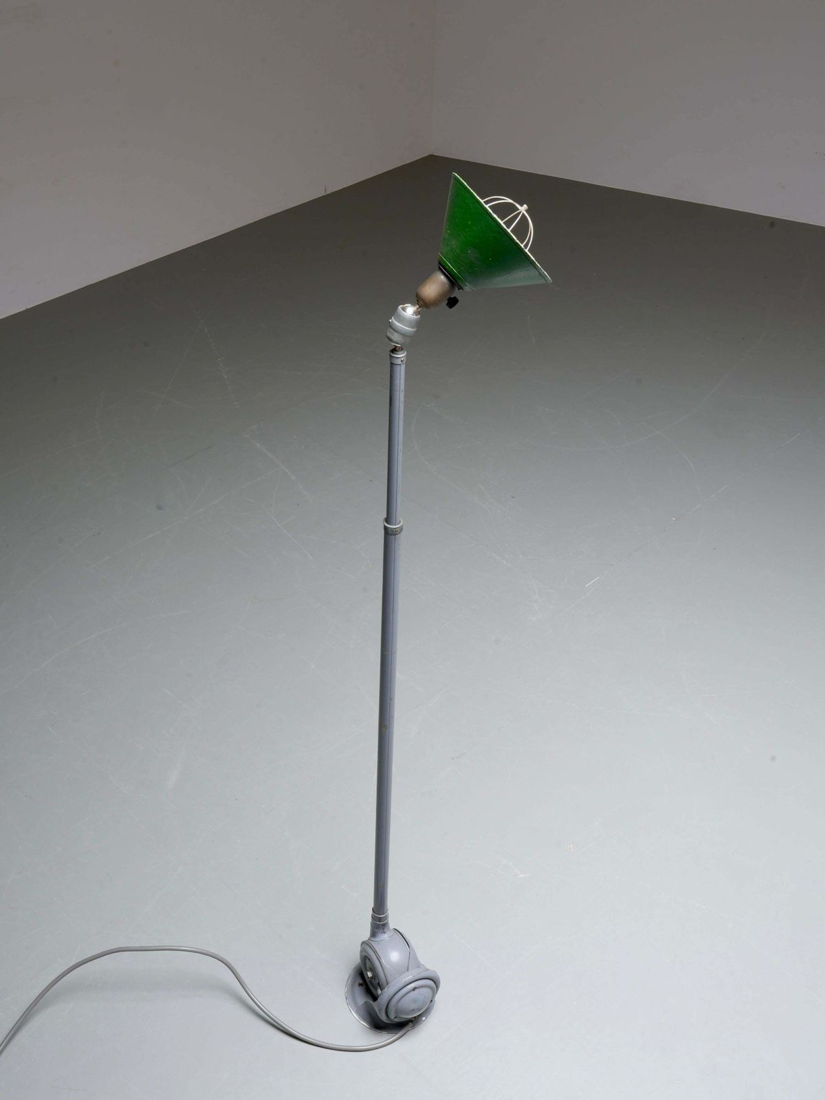Vroege Versie Johan Petterson Triplex Lamp Met Groene Kap, Zweden, Jaren 1930 photo Verlichting