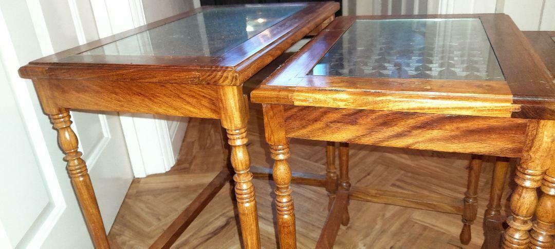 Indian Nest Of 3 Brass Inlaid Carved Fretwork Wooden Side Coffee Lamp Tables Glass Inset Top photo 95.0